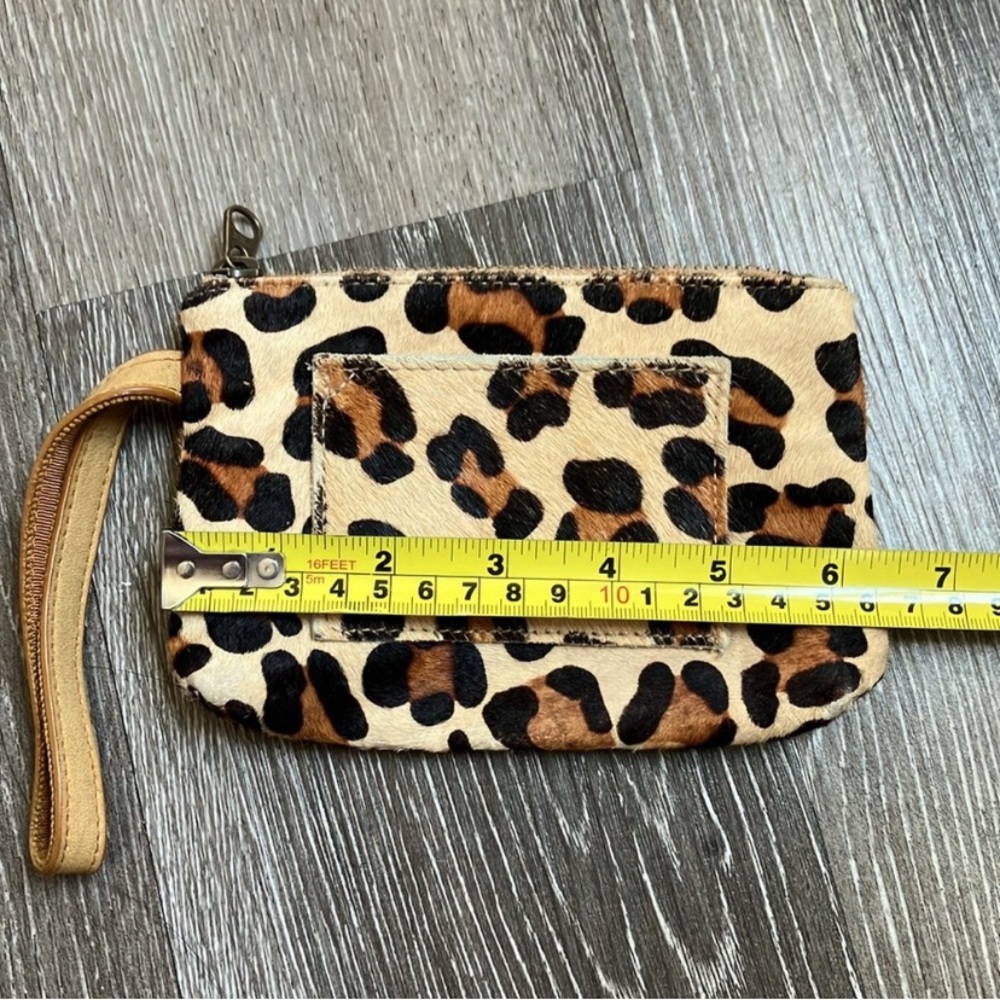 J Crew Leopard Print Wristlet Clutch❤️ - Picture 6 of 8